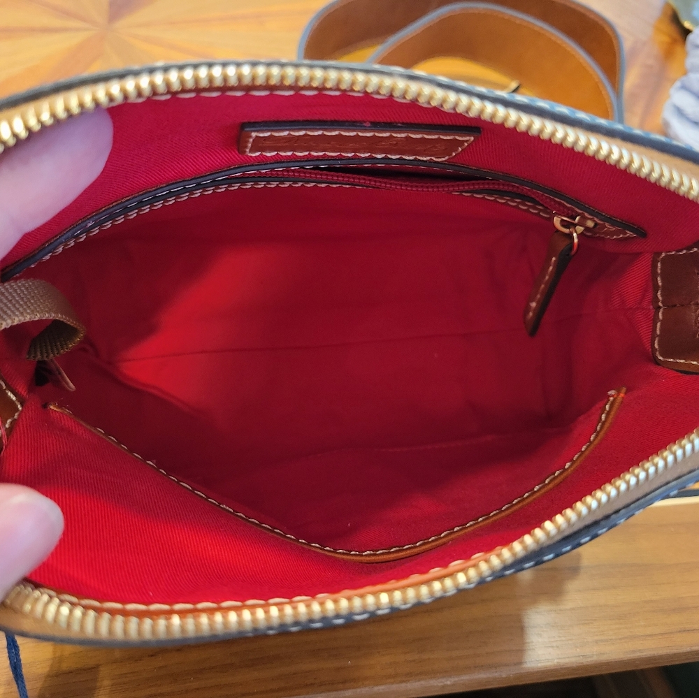 Dooney & Bourke Brown Leather Crossbody Bag With Guitar Strap - Picture 7 of 9